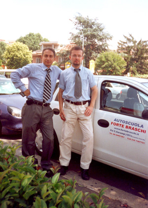 L'insegnante Mario Scipioni titolare dell'autoscuola 